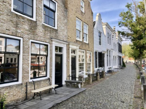 Private House with Patio in historic center